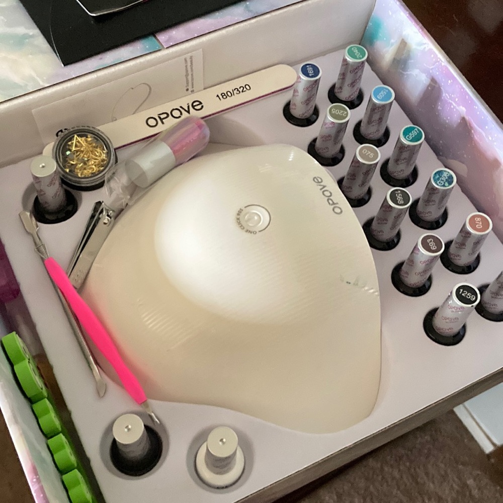 Complete Gel Polish Kit w Light